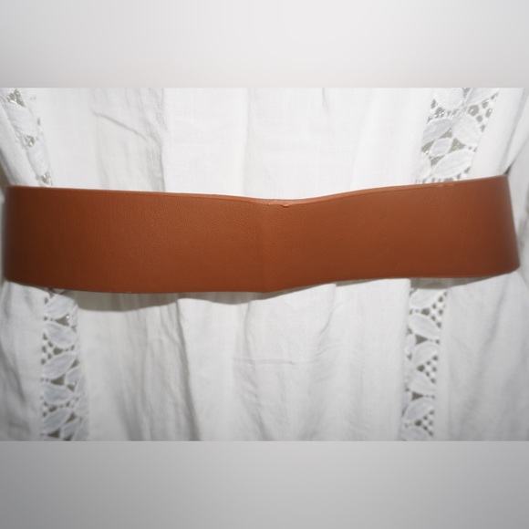 L’ATISTE White Detailed button down shirt dress with self tie faux leather belt - Picture 9 of 11